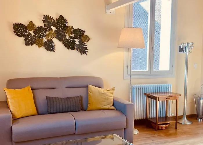 Apartament De Poeti