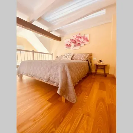 Apartment De Poeti *